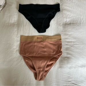 NWOT SKIMS High-Waist Briefs